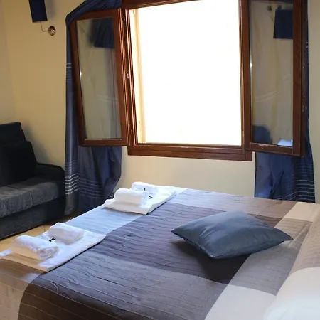 Cortile Merce 3* تراباني