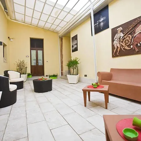 Cortile Merce Lejlighedshotel Trapani