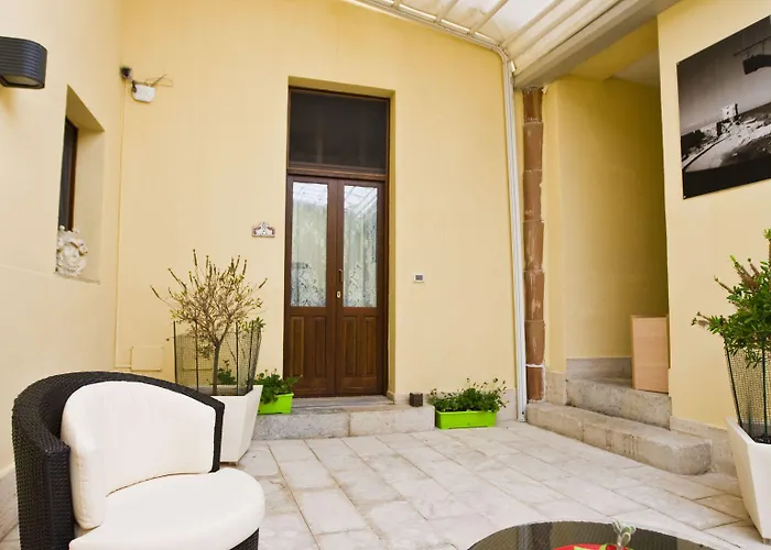Cortile Mercè Aparthotel