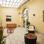 Cortile Merce Aparthotel