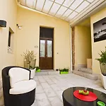 Cortile Merce Aparthotel