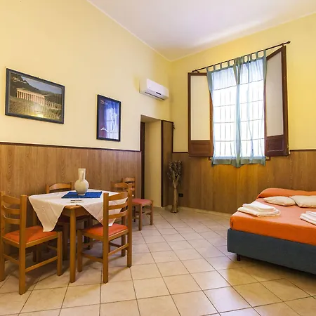 Cortile Merce Apartmanhotel