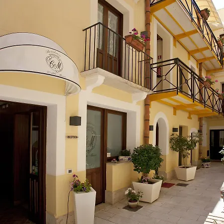 Cortile Merce Aparthotel 2*